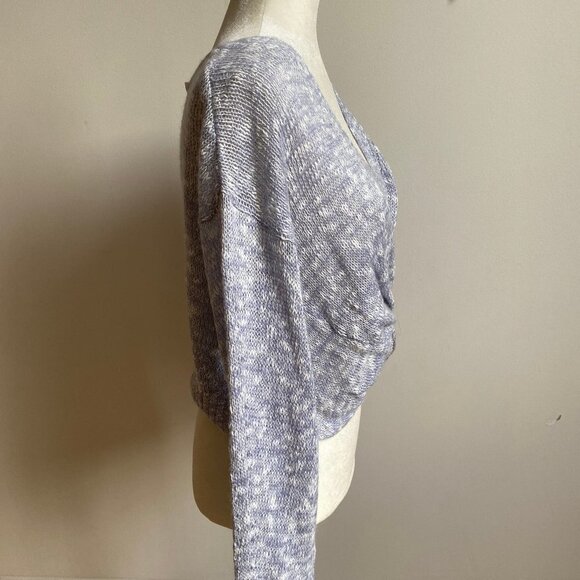 BCBGENERATION New Cropped Metallic Blue Twist Knot - Picture 4 of 7